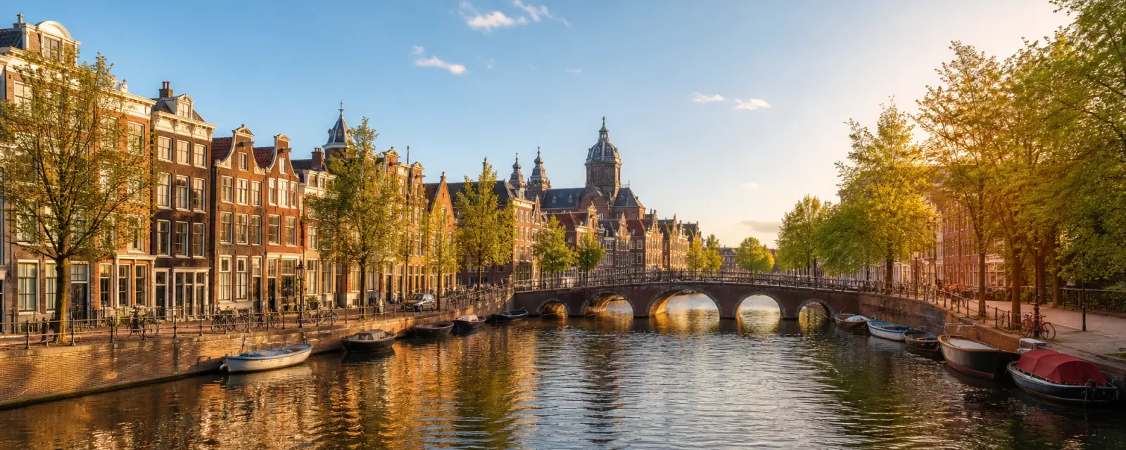Amsterdam kanalları ve tarihi evleri, Hollanda